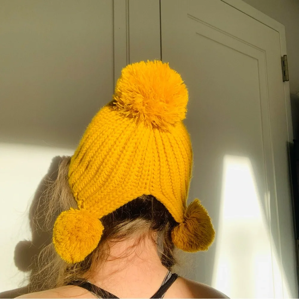 Crystals 3-Pompons Cable Knit mini Hat